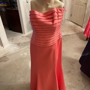 Beautiful brand new formal gown with silver sequins.